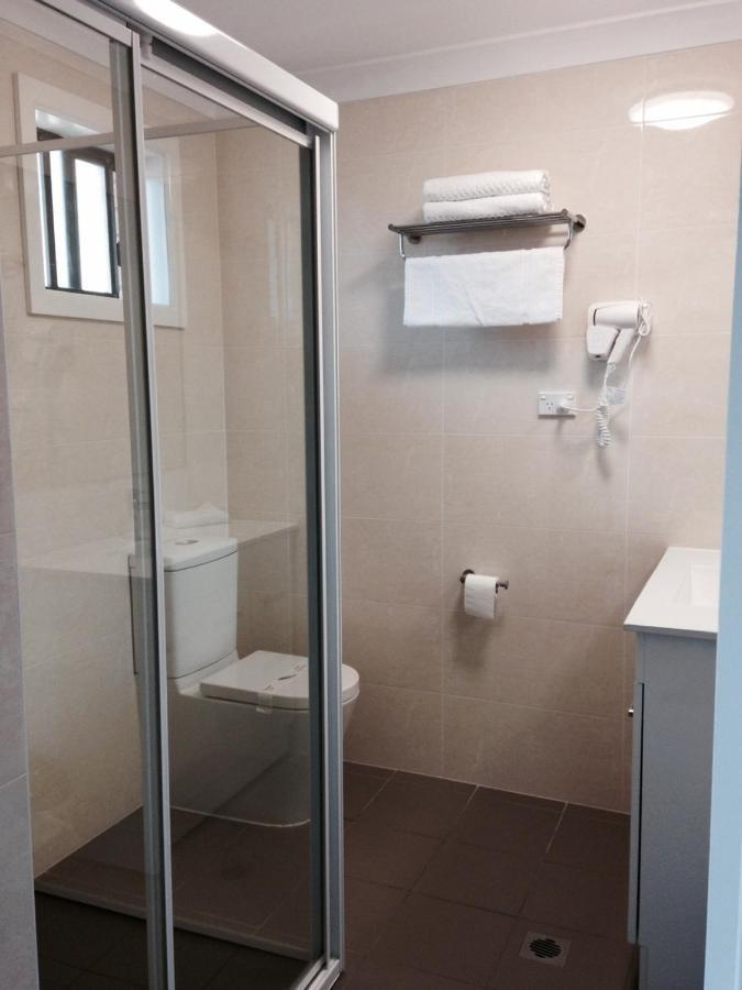 Alexander The Great Motel Windsor Room photo